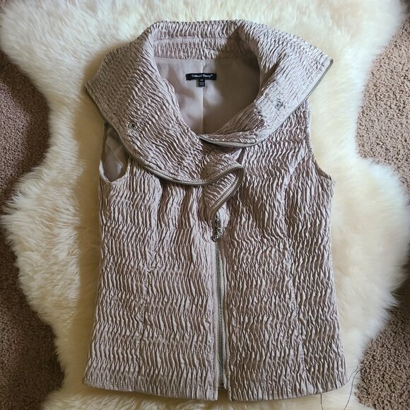 Samuel Dong Beige Tan Textured Zip Front Vest - XS - Picture 6 of 7